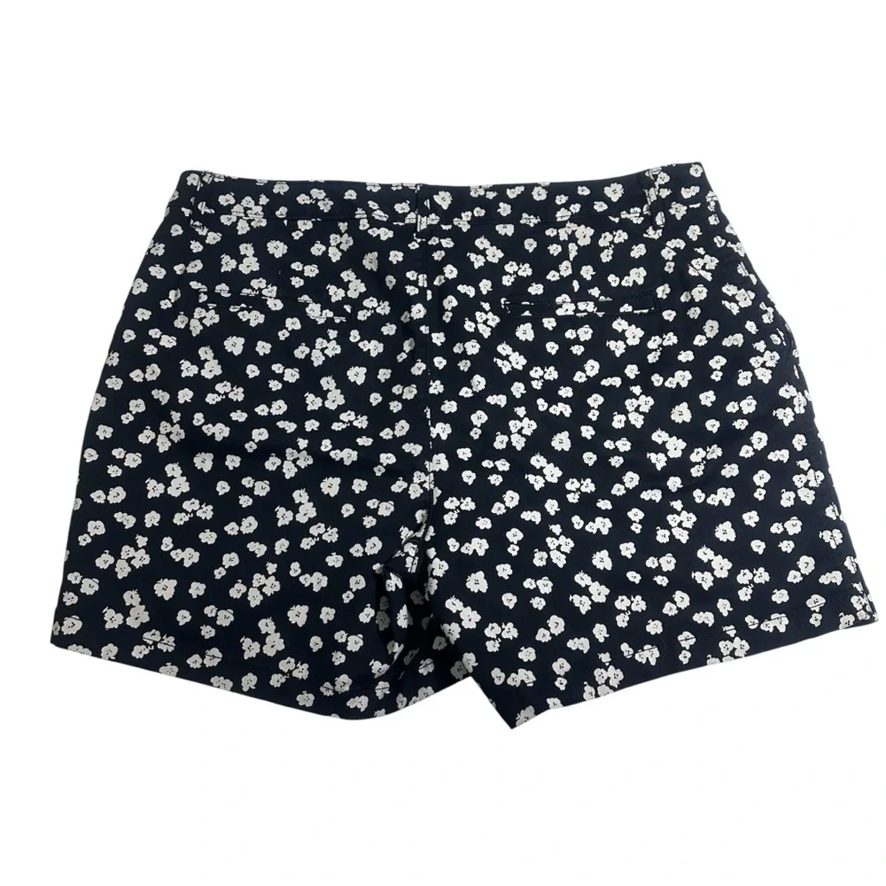 Amazon Essentials NWT black floral shorts women’s 16